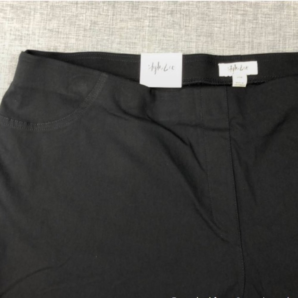 SOLD - Style & Co Black Pull On Capri Pants NWT - Picture 3 of 5